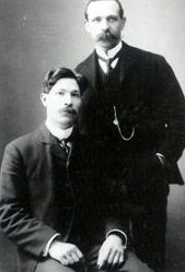 A black and white photo of Fridolf Nelson and Fingal Gothberg